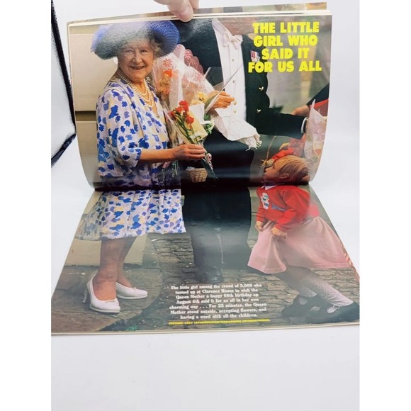 Vintage Royal Monthly Magazine The New Princess Beatrice Fergie Andrew Souvenir - Picture 7 of 9